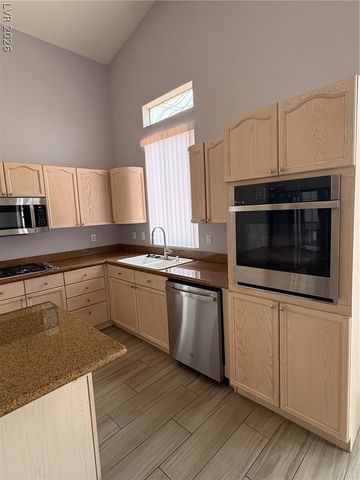 8727 Stockholm Avenue, Las Vegas, NV 89147