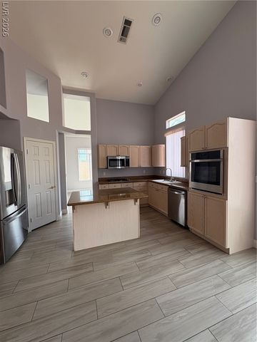 8727 Stockholm Avenue, Las Vegas, NV 89147
