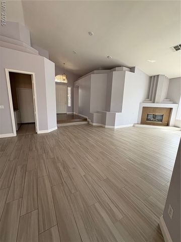 8727 Stockholm Avenue, Las Vegas, NV 89147
