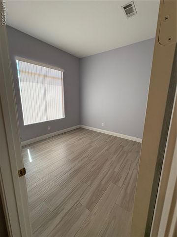 8727 Stockholm Avenue, Las Vegas, NV 89147