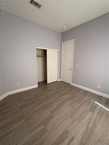 8727 Stockholm Avenue, Las Vegas, NV 89147