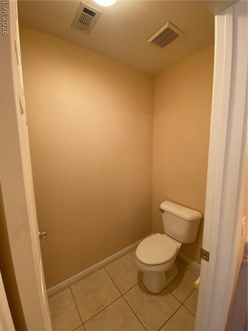 8727 Stockholm Avenue, Las Vegas, NV 89147
