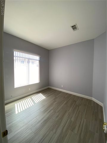 8727 Stockholm Avenue, Las Vegas, NV 89147