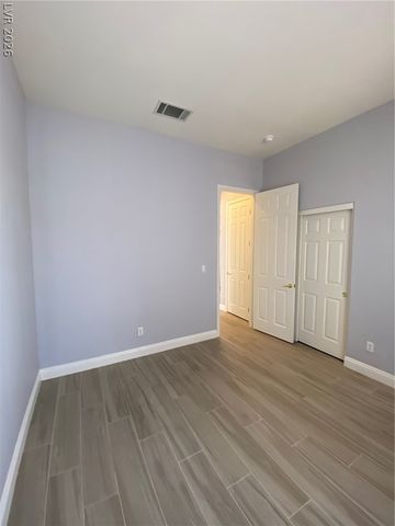 8727 Stockholm Avenue, Las Vegas, NV 89147