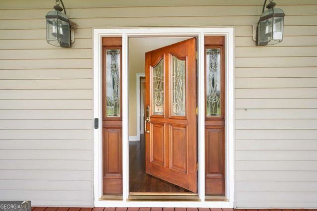 150 School House Road NE, Calhoun, GA 30701