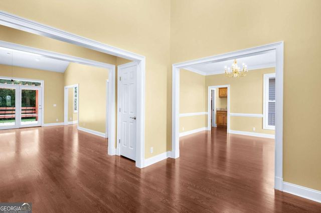 150 School House Road NE, Calhoun, GA 30701