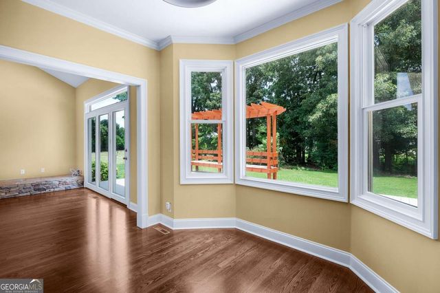 150 School House Road NE, Calhoun, GA 30701