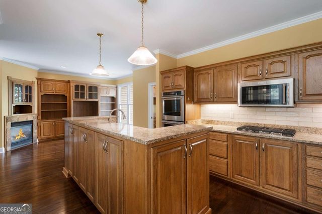 150 School House Road NE, Calhoun, GA 30701
