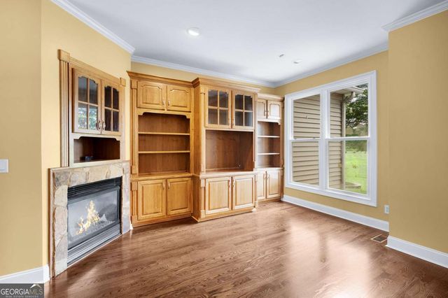 150 School House Road NE, Calhoun, GA 30701