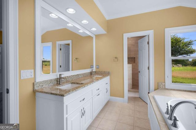 150 School House Road NE, Calhoun, GA 30701
