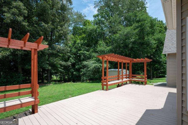 150 School House Road NE, Calhoun, GA 30701