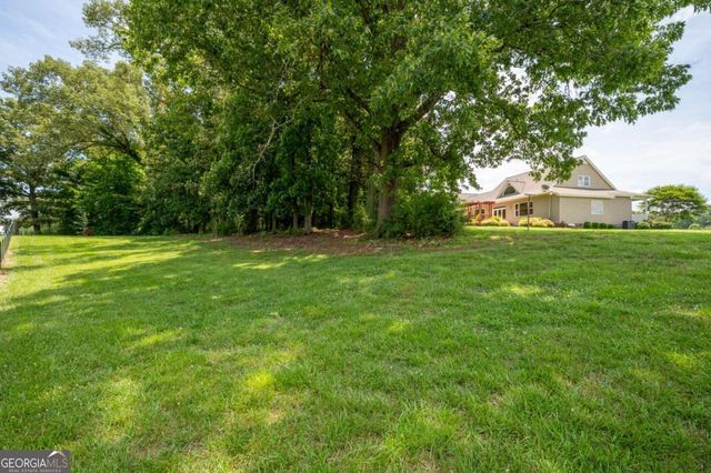 150 School House Road NE, Calhoun, GA 30701