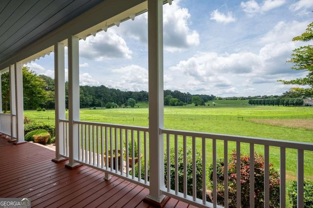 150 School House Road NE, Calhoun, GA 30701