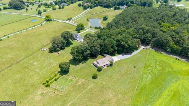 150 School House Road NE, Calhoun, GA 30701