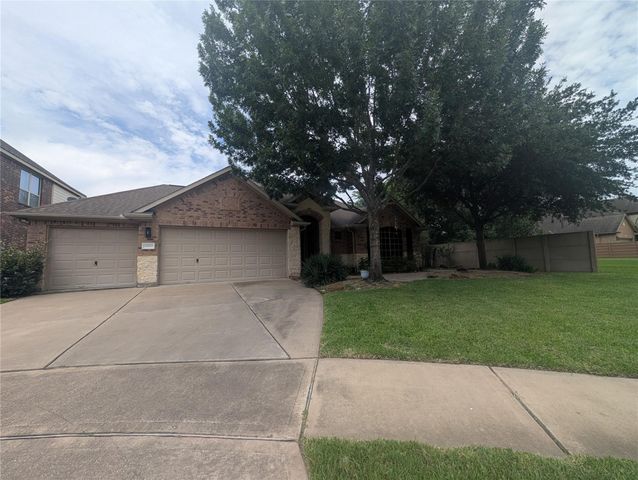 14915 Bronze Finch Drive, Cypress, TX 77433