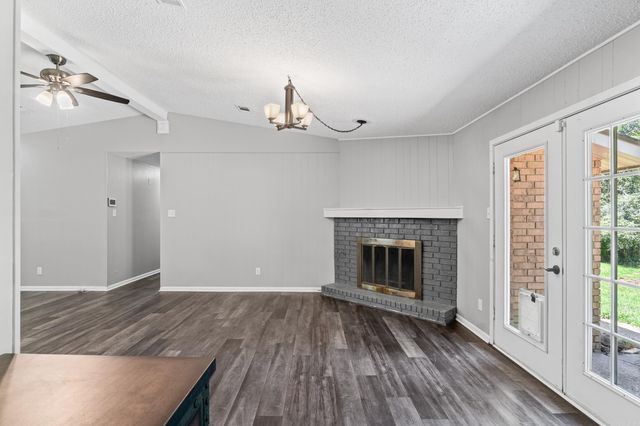 28 Creekridge Circle, Sherwood, AR 72120