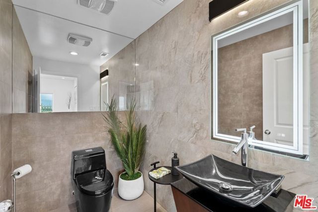 11725 Laurelwood Drive, Studio City (los Angeles), CA 91604