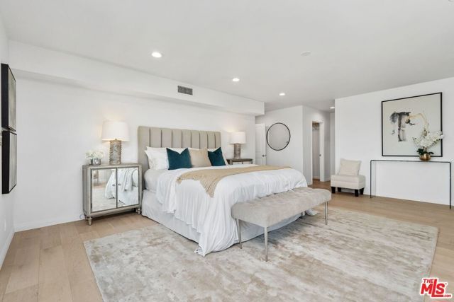 11725 Laurelwood Drive, Studio City (los Angeles), CA 91604