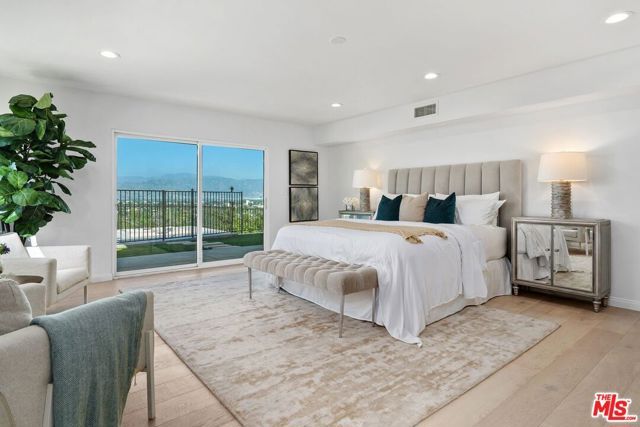 11725 Laurelwood Drive, Studio City (los Angeles), CA 91604