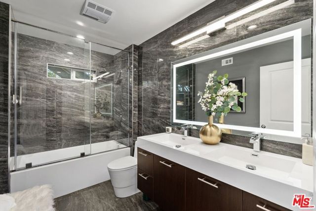 11725 Laurelwood Drive, Studio City (los Angeles), CA 91604