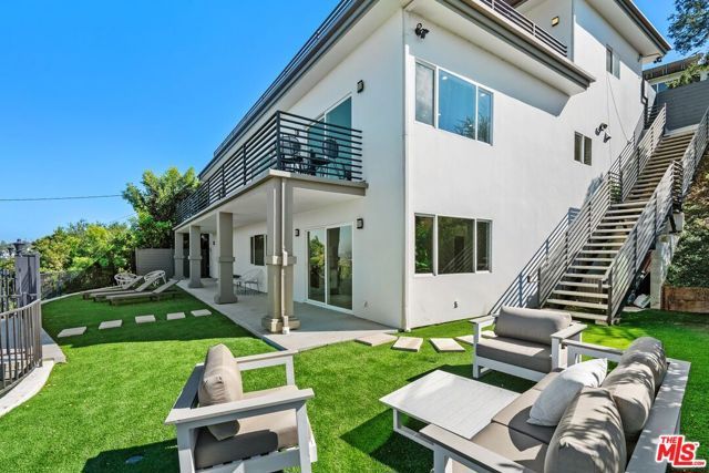 11725 Laurelwood Drive, Studio City (los Angeles), CA 91604