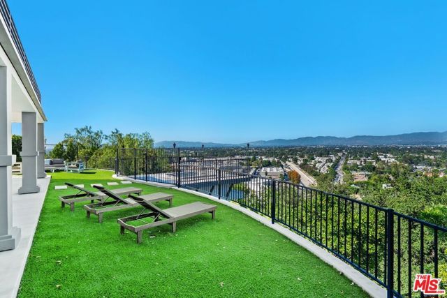 11725 Laurelwood Drive, Studio City (los Angeles), CA 91604
