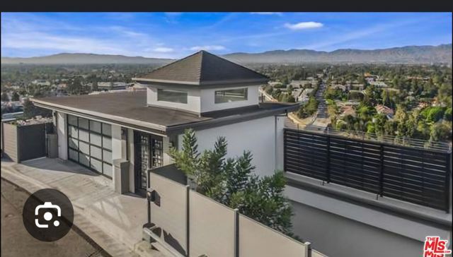 11725 Laurelwood Drive, Studio City (los Angeles), CA 91604