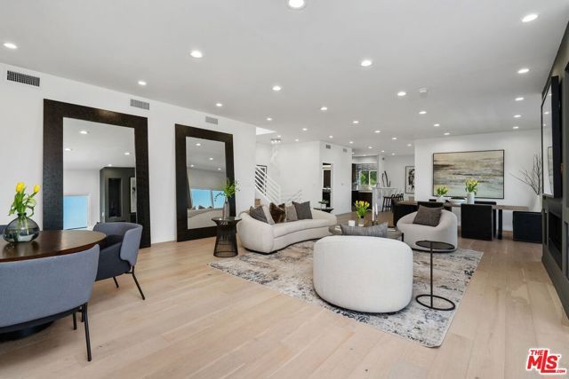 11725 Laurelwood Drive, Studio City (los Angeles), CA 91604