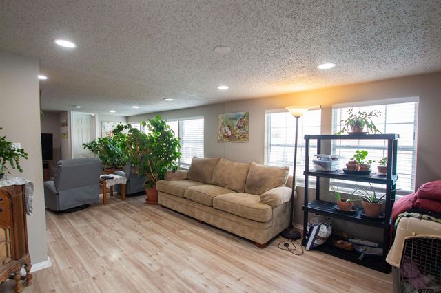 344 Egret Cir, East Tawakoni, TX 75472