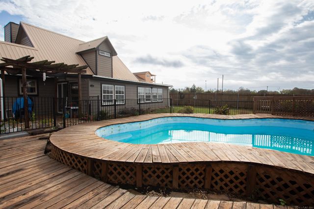 344 Egret Cir, East Tawakoni, TX 75472