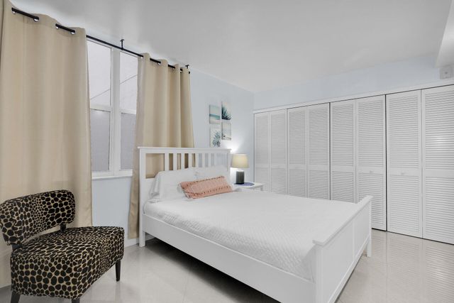 88500 Overseas Hwy Apt 301, Plantation Key, FL 33070