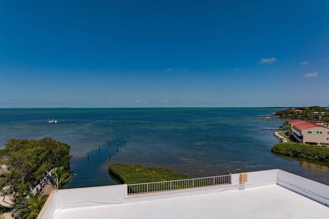 88500 Overseas Hwy Apt 301, Plantation Key, FL 33070