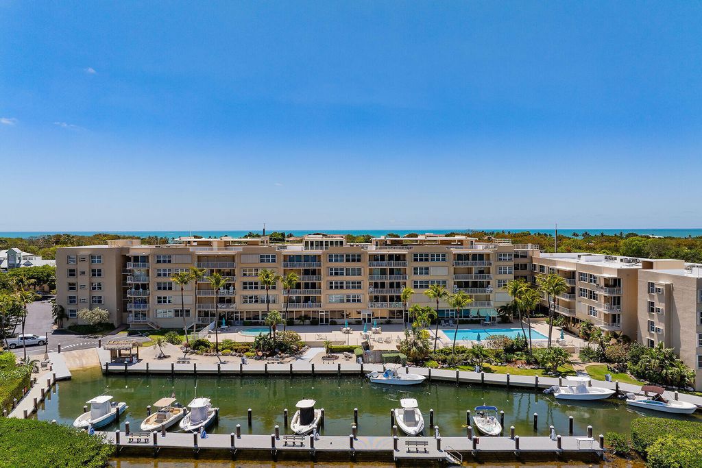 88500 Overseas Hwy Apt 301, Plantation Key, FL 33070