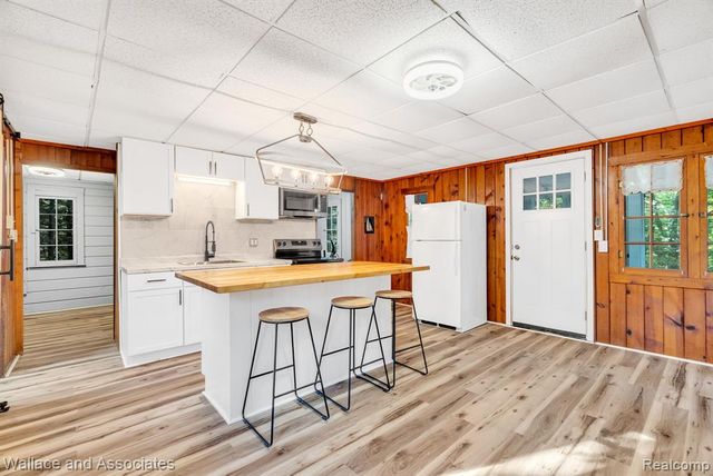 3941 Lakeshore Road, Lexington, MI 48450