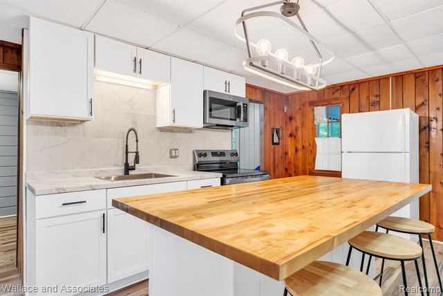 3941 Lakeshore Road, Lexington, MI 48450