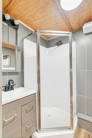 3941 Lakeshore Road, Lexington, MI 48450