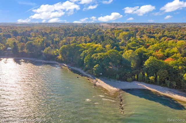 3941 Lakeshore Road, Lexington, MI 48450