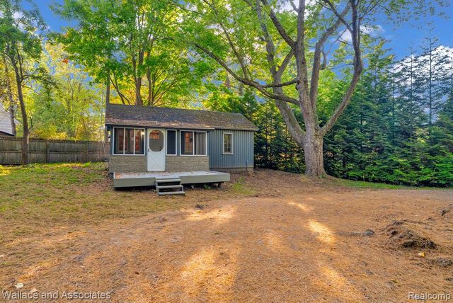 3941 Lakeshore Road, Lexington, MI 48450