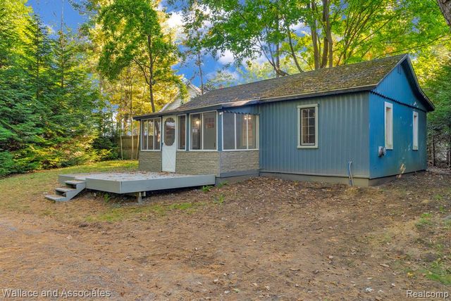 3941 Lakeshore Road, Lexington, MI 48450