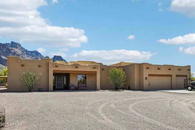 1547 N VAL VISTA Road, Apache Junction, AZ 85119