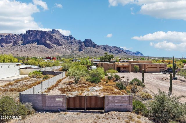 1547 N VAL VISTA Road, Apache Junction, AZ 85119