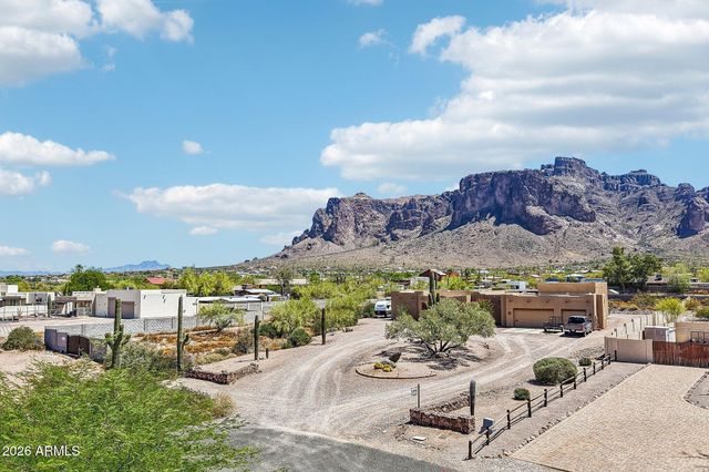 1547 N VAL VISTA Road, Apache Junction, AZ 85119