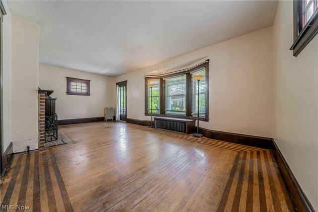 1290 Jackson Avenue, Lakewood, OH 44107