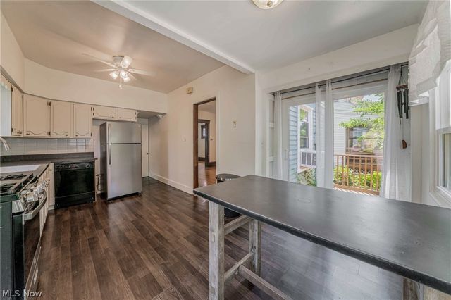 1290 Jackson Avenue, Lakewood, OH 44107