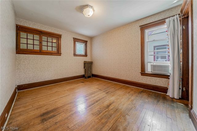 1290 Jackson Avenue, Lakewood, OH 44107