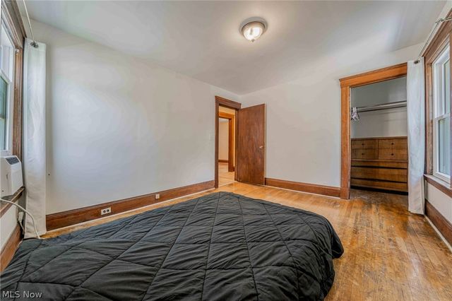1290 Jackson Avenue, Lakewood, OH 44107