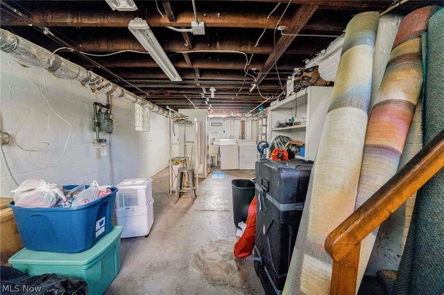 1290 Jackson Avenue, Lakewood, OH 44107