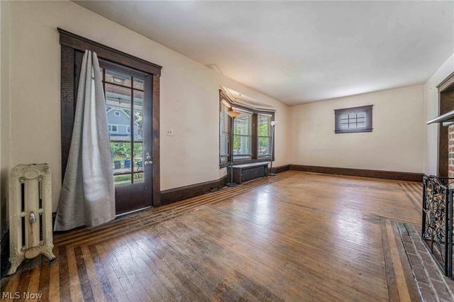 1290 Jackson Avenue, Lakewood, OH 44107