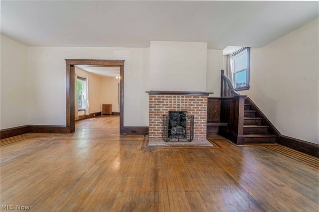 1290 Jackson Avenue, Lakewood, OH 44107