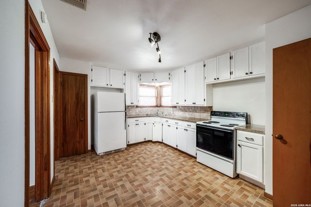 203 Sullivan, San Antonio, TX 78213